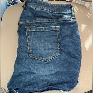 Torrid | high waist Jean shorts - 18